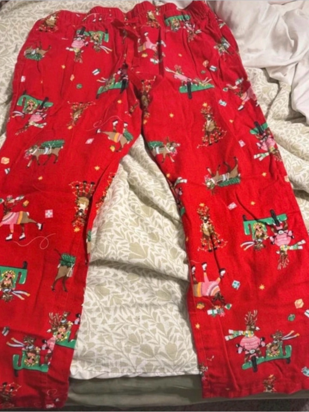 Old Navy Red Reindeer Print Women's Jogger Pants